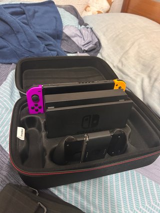 Estuche de Transporte Nintendo Switch + Correa