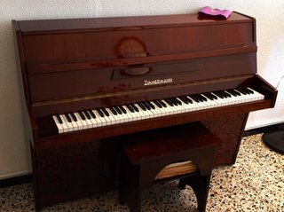 Piano vertical alemán Zimmermann caoba (DDR 1977)