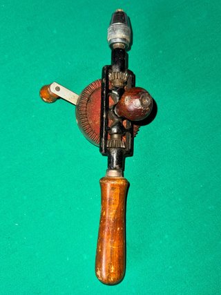 Taladro o berbiquí manual antiguo