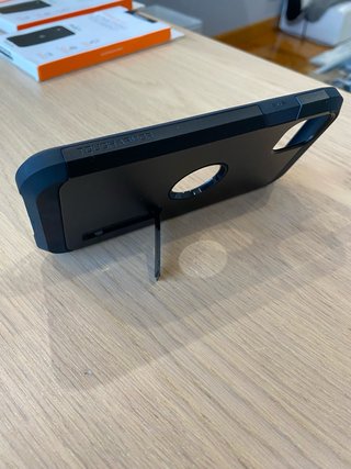 Custodia Spigen Tough Armor per iPhone 11