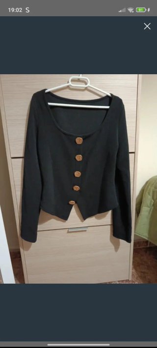 Jersey Negro con Botones