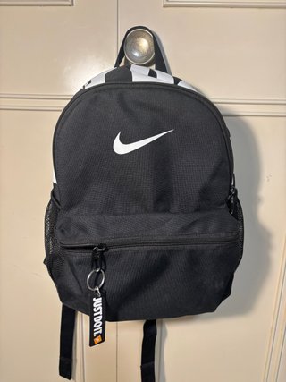 Mochila Nike Brasilia Pequeña