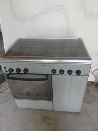 Cocina con Horno Zanussi