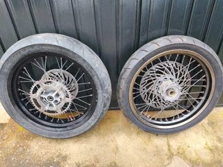 Llantas Beta SM 17 con Neumáticos y Discos