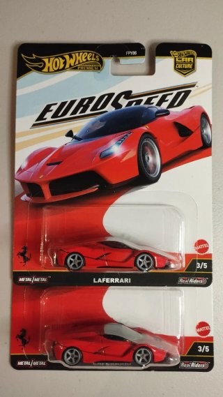 2 Hot Wheels Premium Ferrari LaFerrari