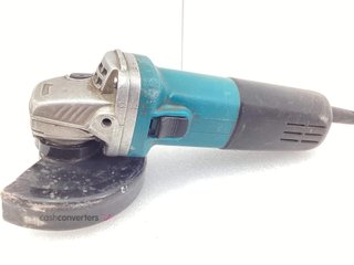 radial makita 9554nb