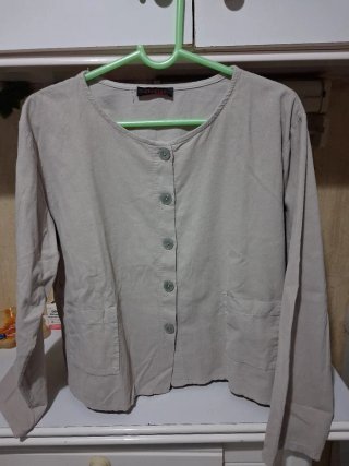 Camisa de pana fina beige