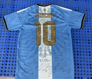 MESSI Camiseta Conmemorativa Argentina con firmas