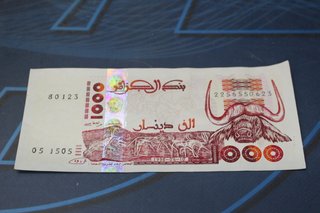 Billete de 1000 dinares Argelia 1998.