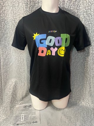 Camiseta Negra con Estampado Good Day Talla M