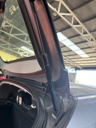 AMORTIGUADORES MALETERO / PORTON Renault Megane III Berlina 5P (2008->)
