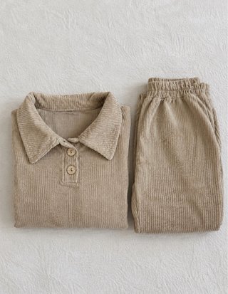 Conjunto de Pana Beige de Dos Piezas