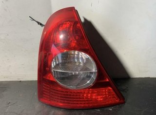 Piloto tras izq 8200071413 renault clio 1.2 56884