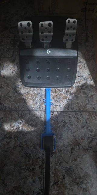 Soporte fijador para pedales Logitech
