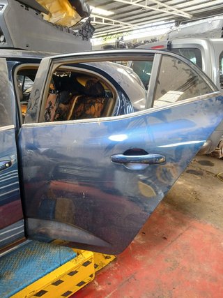 PUERTA TRASERA IZQUIERDA Renault Megane IV Berlina 5P (12.2015->)