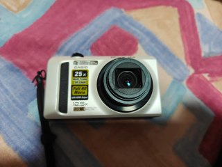 Cámara compacta Casio Exilim EX-ZR100