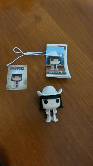 Figura Nico Robin Kinder Joy One Piece