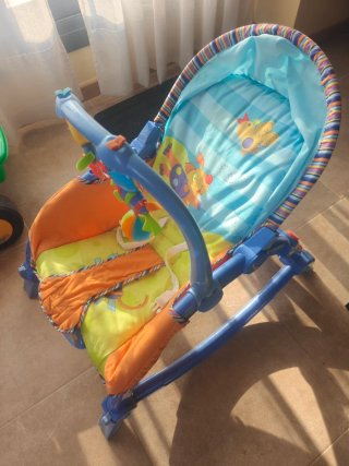 Hamaca Mecedora Fisher-Price con juegos