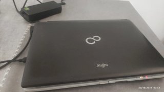 Portátil Fujitsu i5