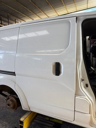 PUERTA LATERAL CORREDERA DERECHA Nissan NV200 /Evalia (M20/M)(08.2009->)