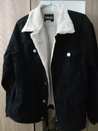 Chaqueta Negra Zara Blu con Borreguillo