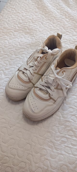 Deportivas Mujer Blancas y Beige