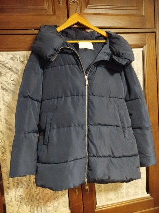 Chaquetón de plumas azul