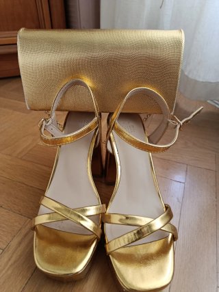 Zapatos de Fiesta Dorados con Bolso a Juego
