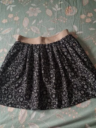 Falda floral elegante