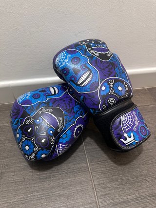 Guantes de Boxeo con Estampado de Calaveras