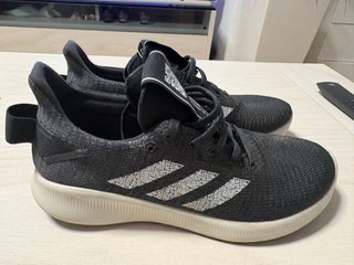 Zapatillas adidas negras