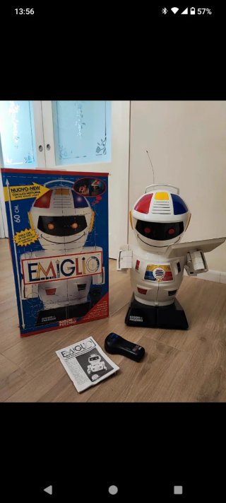 Robot Emiglio prima serie con accessori