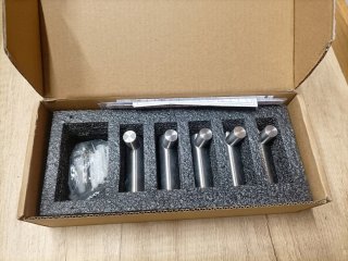 Set de 5 Ganchos de Pared Metálicos
