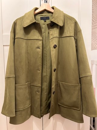 Chaqueta efecto ante Zara verde oliva