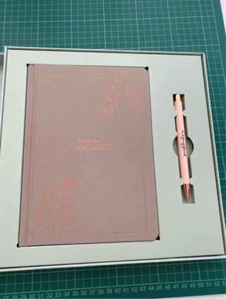 Libreta A5 con Bolígrafo y Caja de Regalo