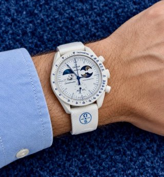 Reloj Omega x Swatch MoonSwatch Snoopy