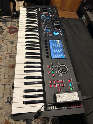 Teclado Yamaha MODX m6 con funda original