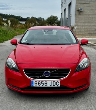 Volvo V40 D2 MOMENTUM