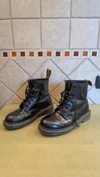 Dr. Martens classiche nere lucide