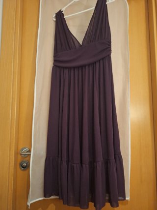 Vestido morado de fiesta