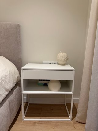 Mesita de noche IKEA blanca