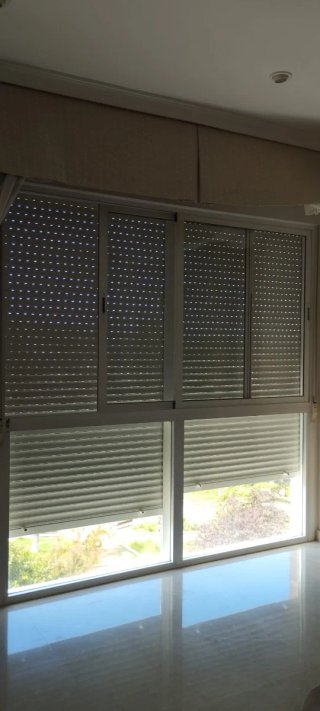 Ventanal de Salón 215x230 con Persianas