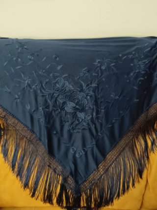 Mantón Bordado Azul marino