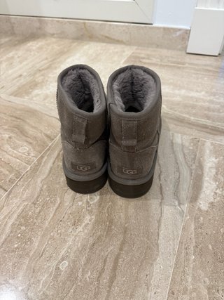 Botas UGG niña grises