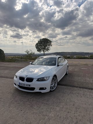 SE VENDE BMW 320I E92 MUY CUIDADO