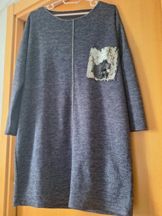 Vestido Gris con Bolsillo de Lentejuelas