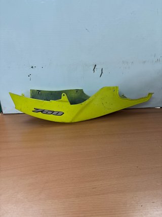 Plástico colín derecho Suzuki GSXR 750 06-07