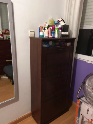 Alquilo habitación para una persona que sea mujer