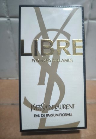 Perfume Libre Flowers & Flames YSL