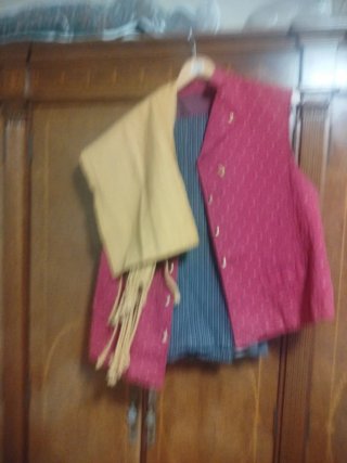 Traje Fallero: Chaleco, Pantalón y Fajín